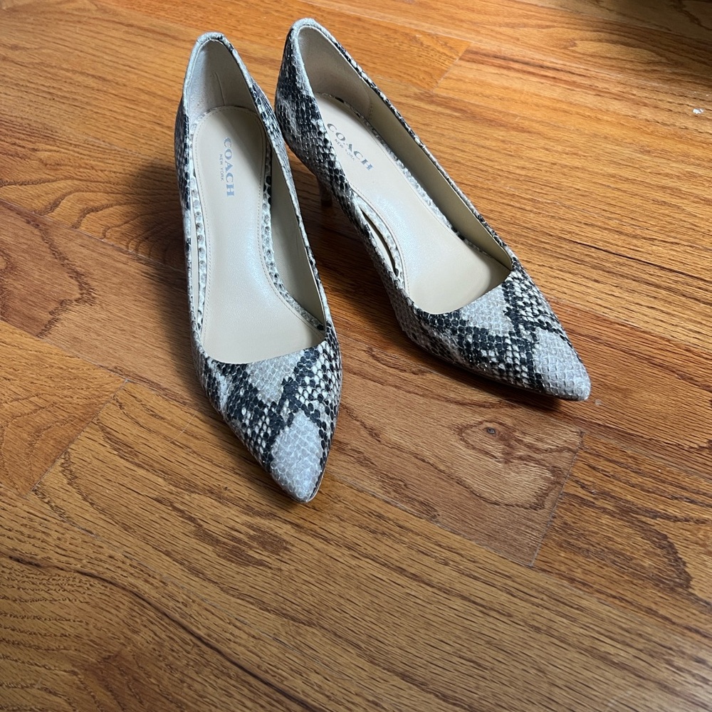 Coach Women's Snakeskin Heels - Black and Taupe